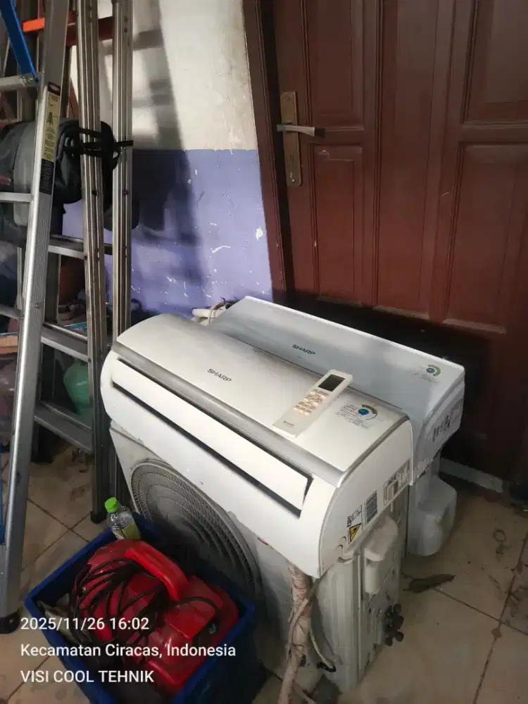 Jual AC 1/2 PK sama pasang.