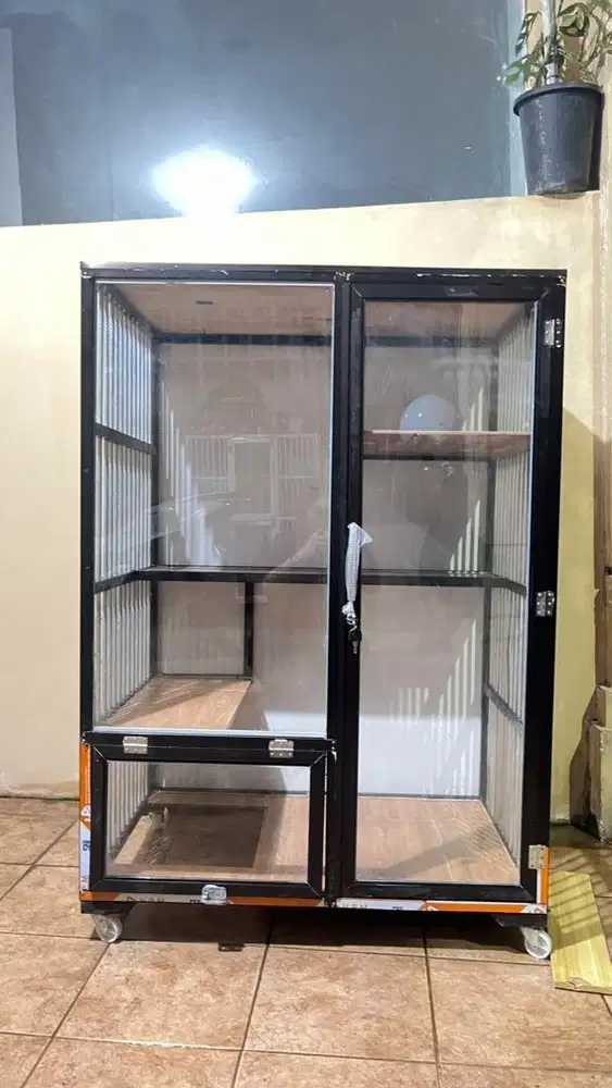 Kandang Kucing tingkat 4 Like New
