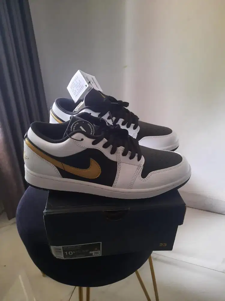 Nike Air Jordan 1 Low White Black Gold size eur 44.5 New KICK AVENUE