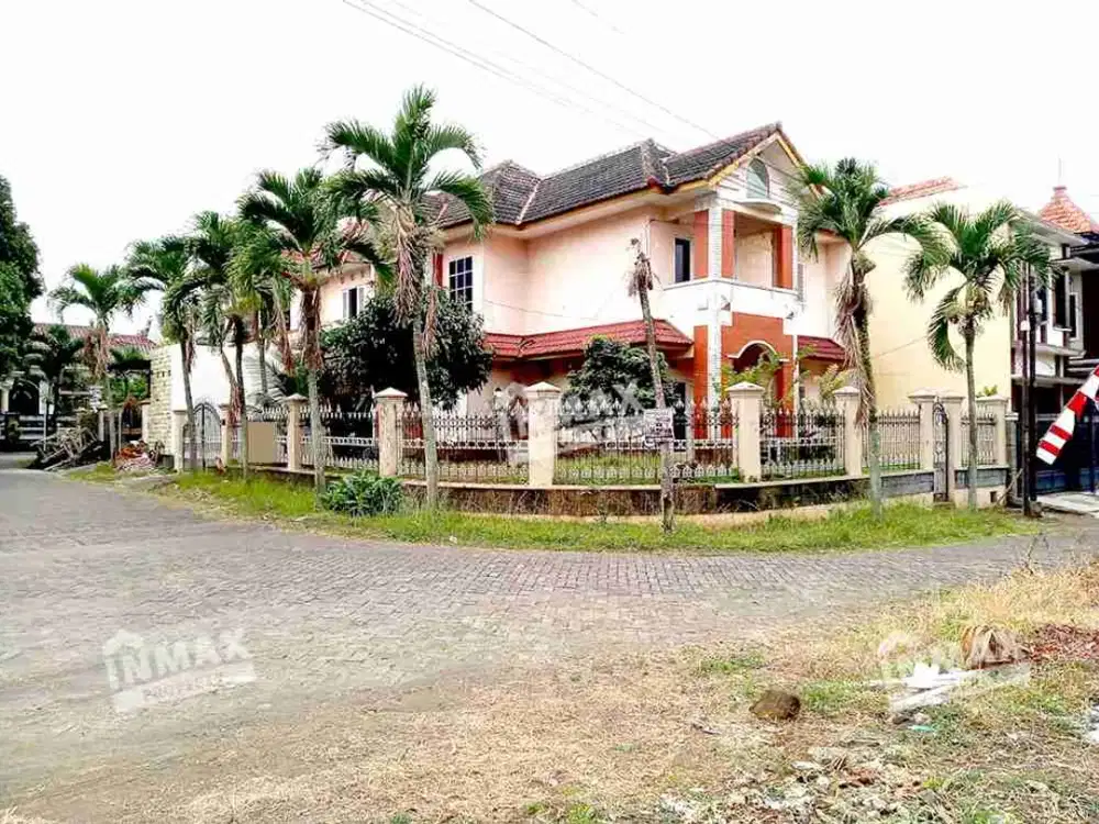 Rumah Hook  Griya SHANTA, Soekarno Hatta, dekat Kampus UB, Polinema, Pusat bisnis dan kuliner