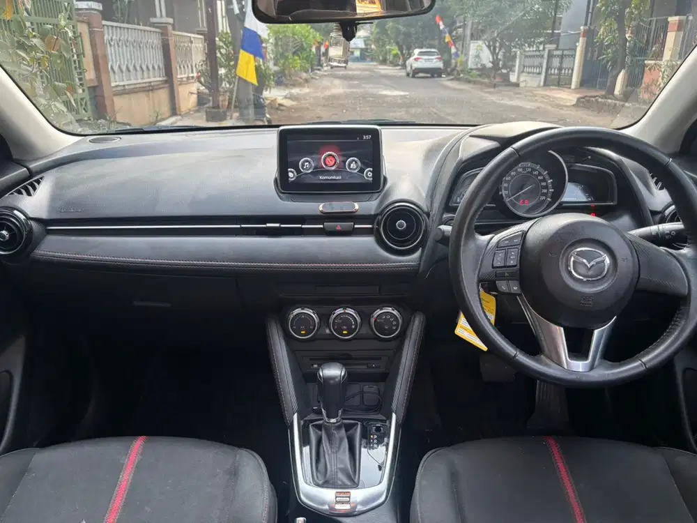 Mazda 2 R Skyactive 2016 Bensin