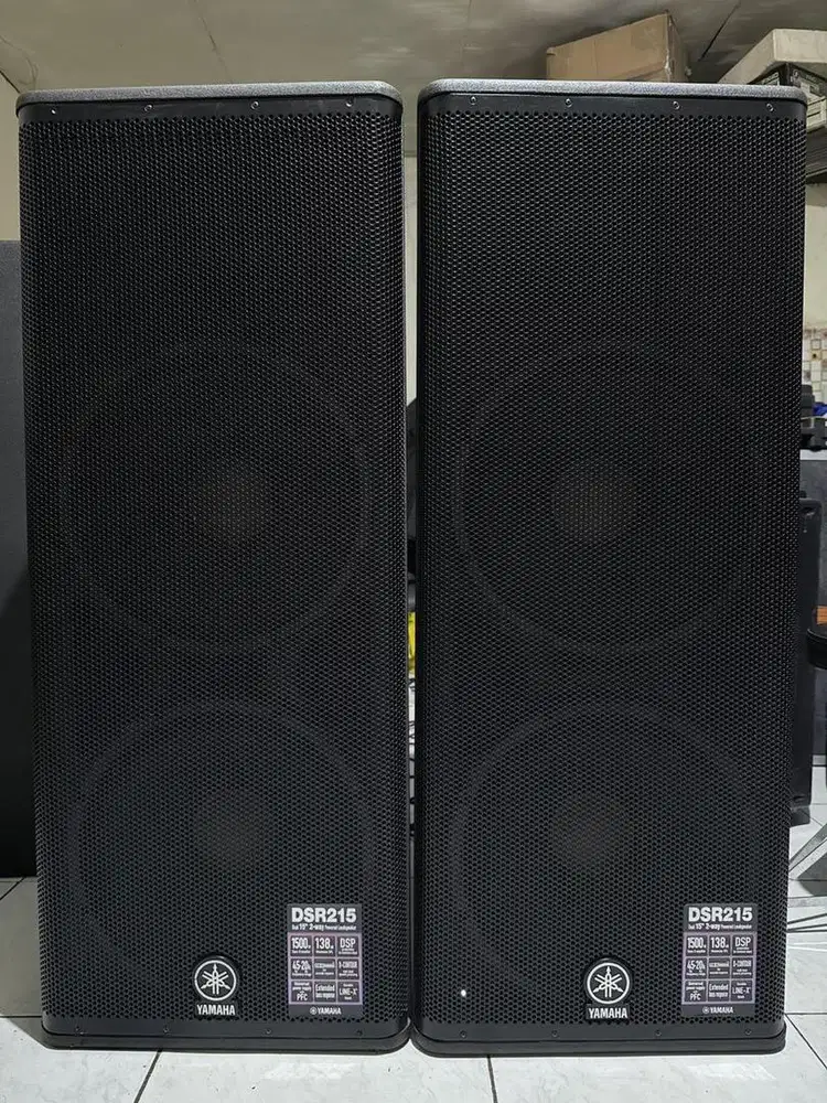 Yamaha DSR 215 speaker