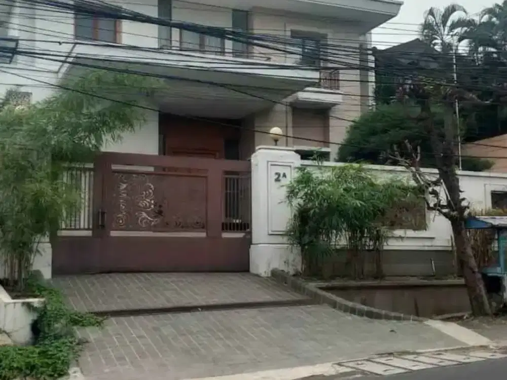 Hunian Mewah 2 Lt di Jl. Papandayan depan hotel Grand Edge