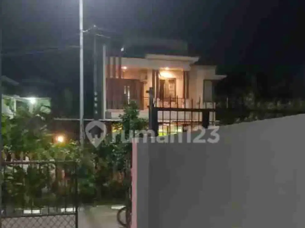 Dijual Cepat Rumah di Taman Royal 2