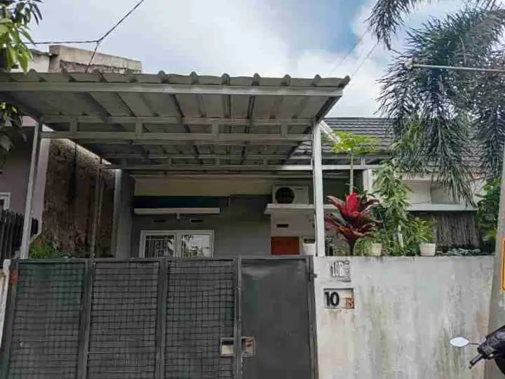 Disewakan Rumah Semi furnished di Cisaranten kulon Arcamanik dekat ke Antapani Siap Huni