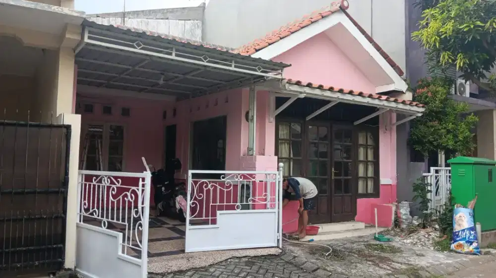 Di Jual Rumah Puri Surya Jaya (Hadap Selatan) Strategis