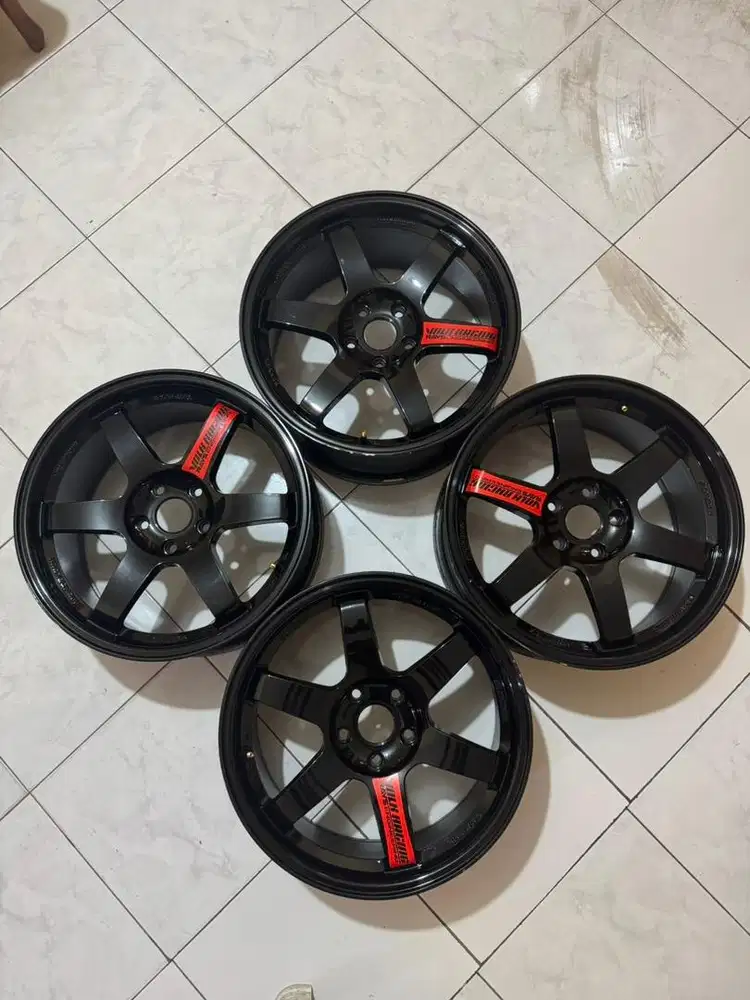 VOLK RAYS TE37 R18
