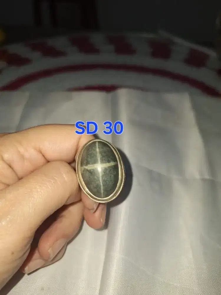 Batu cincin tapak jalak 
Hitam garis perak 
SD 30 Ring perak alpaca 
B