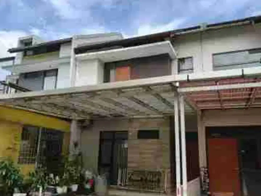 Disewakan Rumah Antapani 2 Lantai siap Huni Dekat Arcamanik