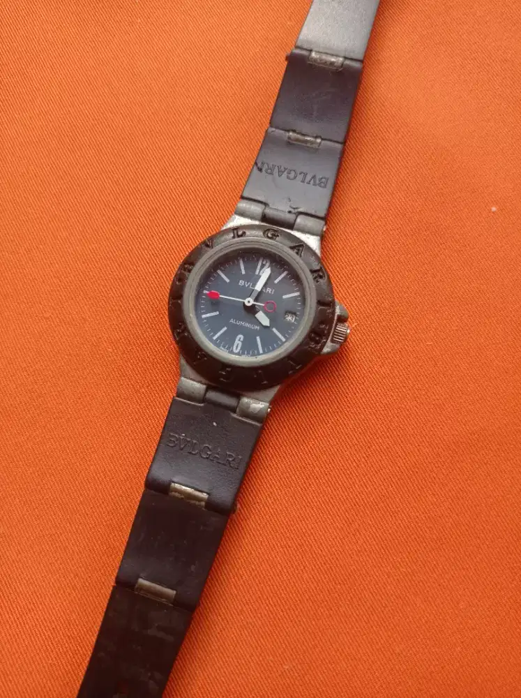 BVLGARI
ALLUMINIUM
FABRIQUE EN SUISSE