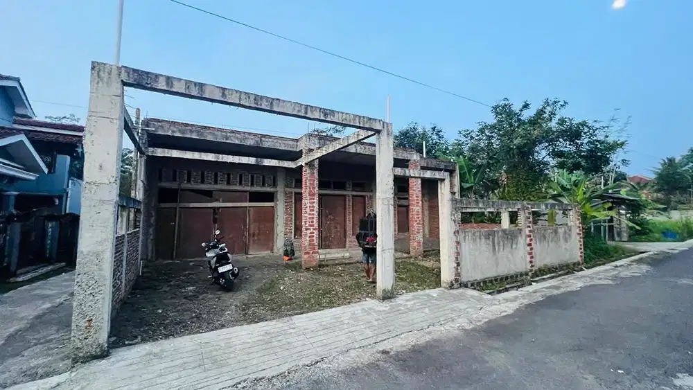 Dijual cepat rumah setengah jadi