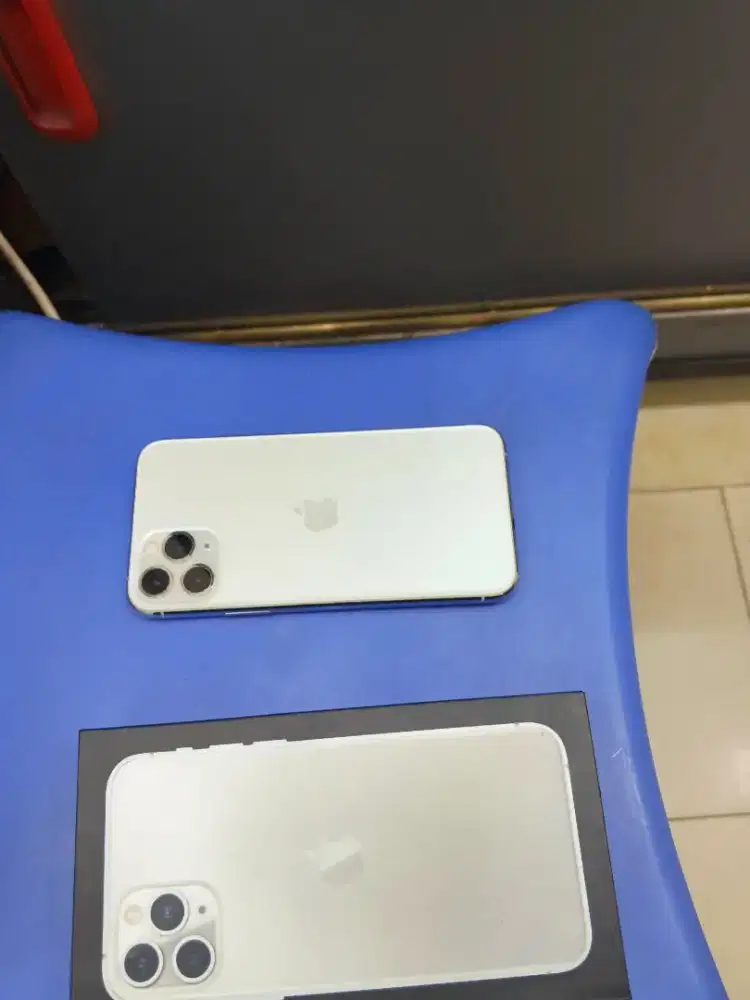 Iphone 11 pro 256gb pemakaian dari beli