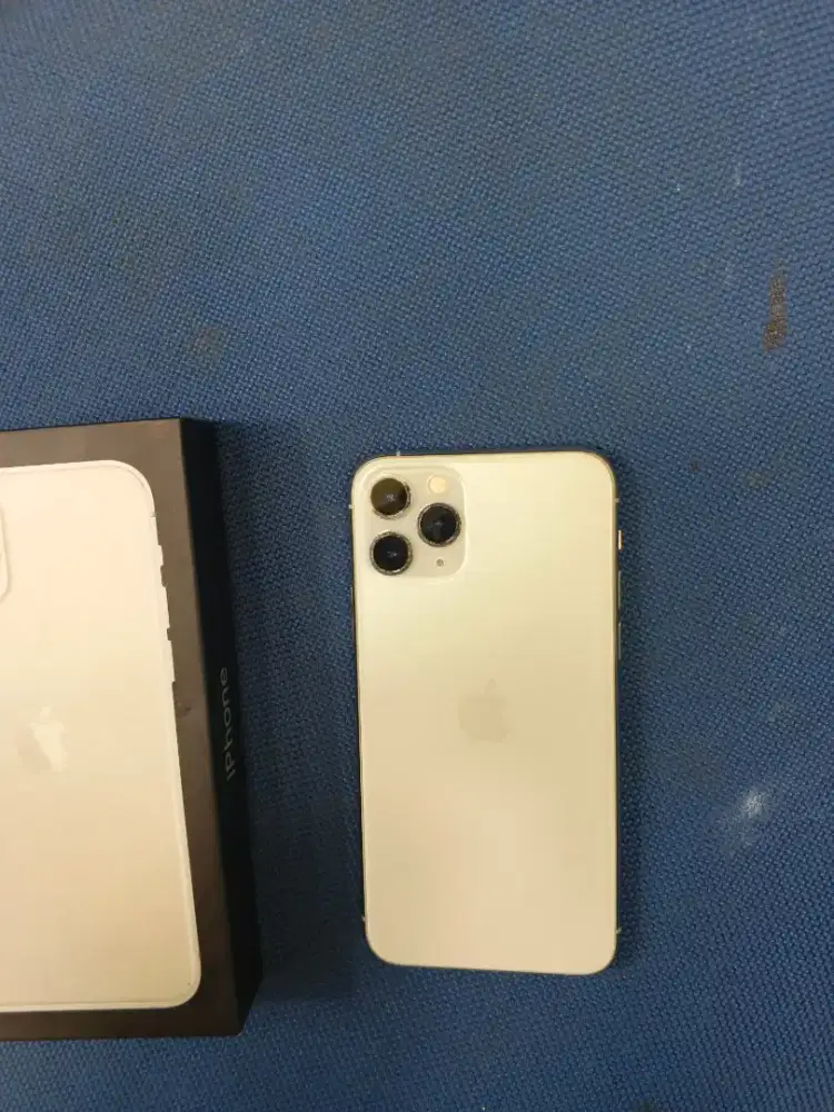 Iphone 11 pro 256gb waktu silver