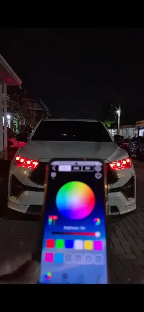 Zenix Q Hybrid TSS Modelista