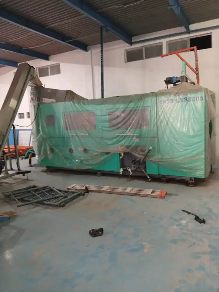 Mesin blow botol 6 cavity