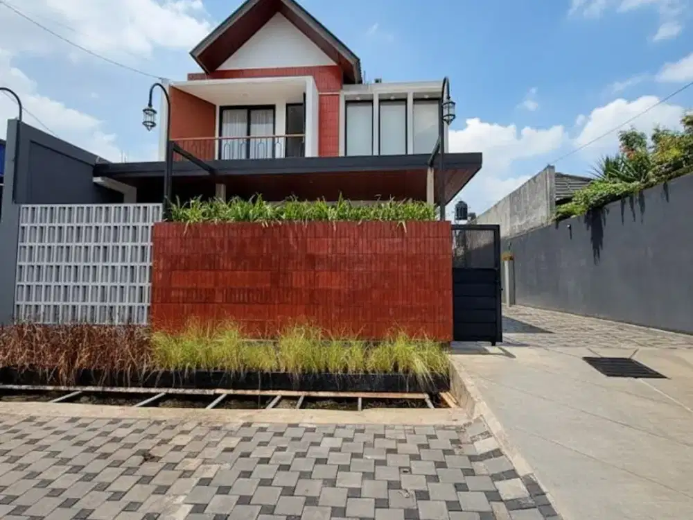 Rumah Mewah dan 3 Villa Siap Sewa — Solusi Hunian + Passive Income di Palagan