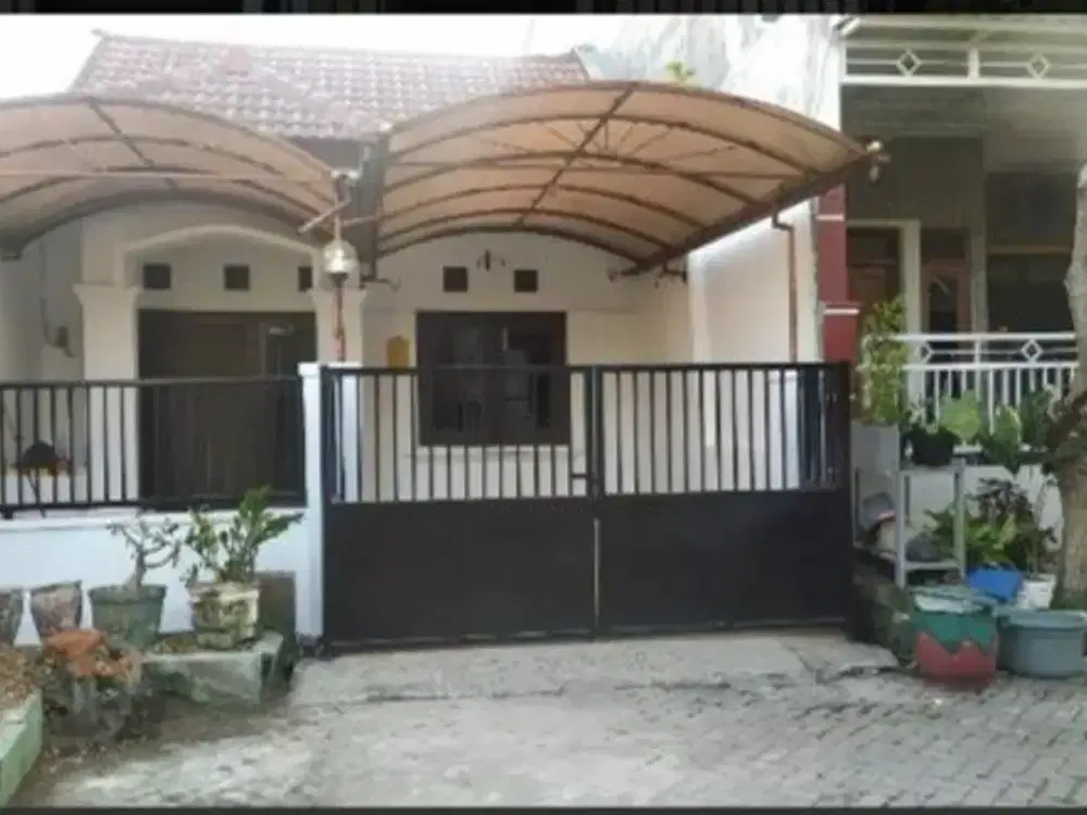 Rumah siap Huni Lokasi Strategis di wiguna Gununganyar surabaya