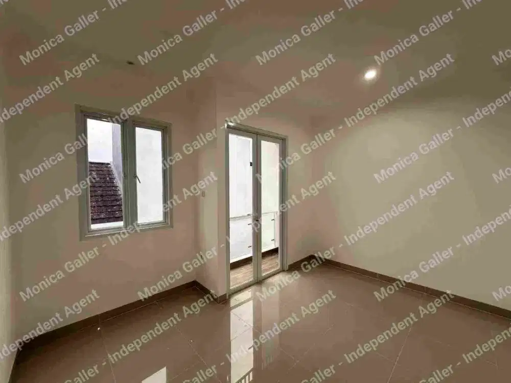 Rumah Murah 2 Lantai Masuk Mobil dekat Stadion JIS