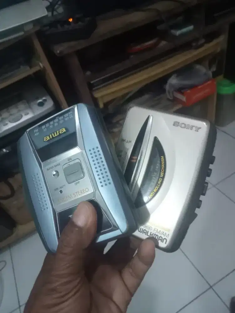 Borongan 2 walkman SONY dan aiwa