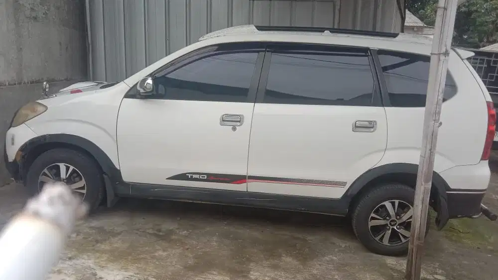 Daihatsu Xenia 2011 Bensin