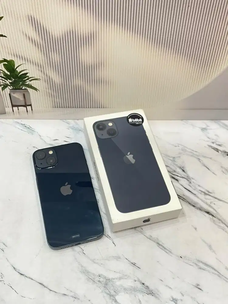 iPhone 13 128 2nd Midnight Resmi