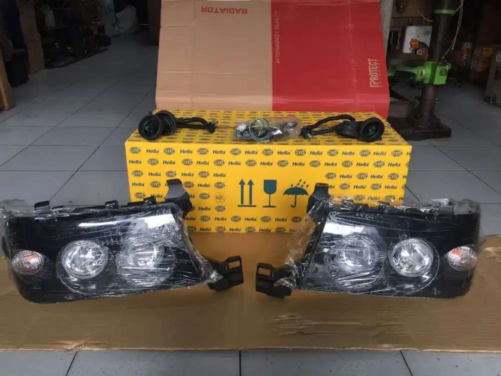 Lampu depan merek hella model  angle eye kijang capsul 97/98/99
