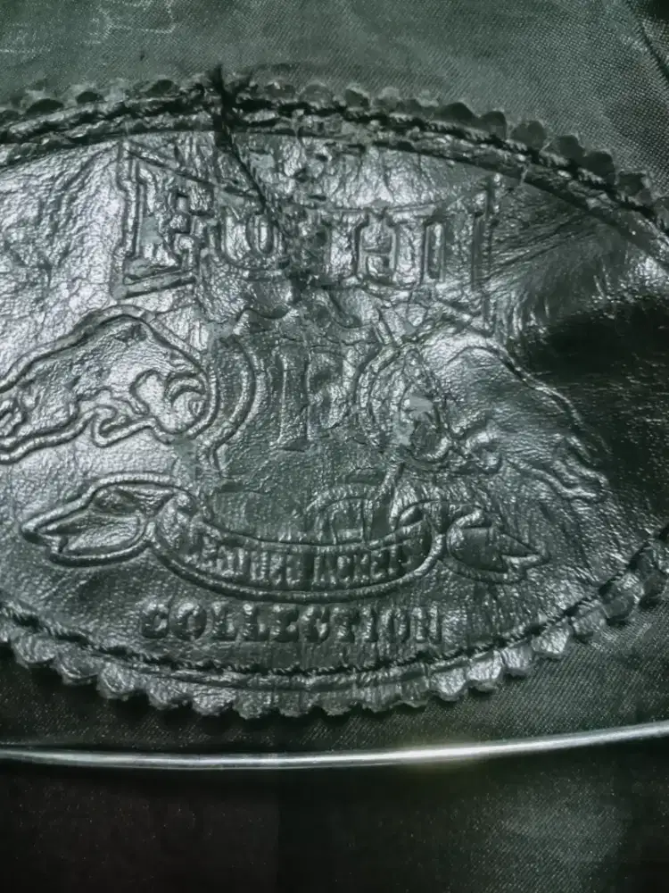 Jaket kulit kondisi 90%