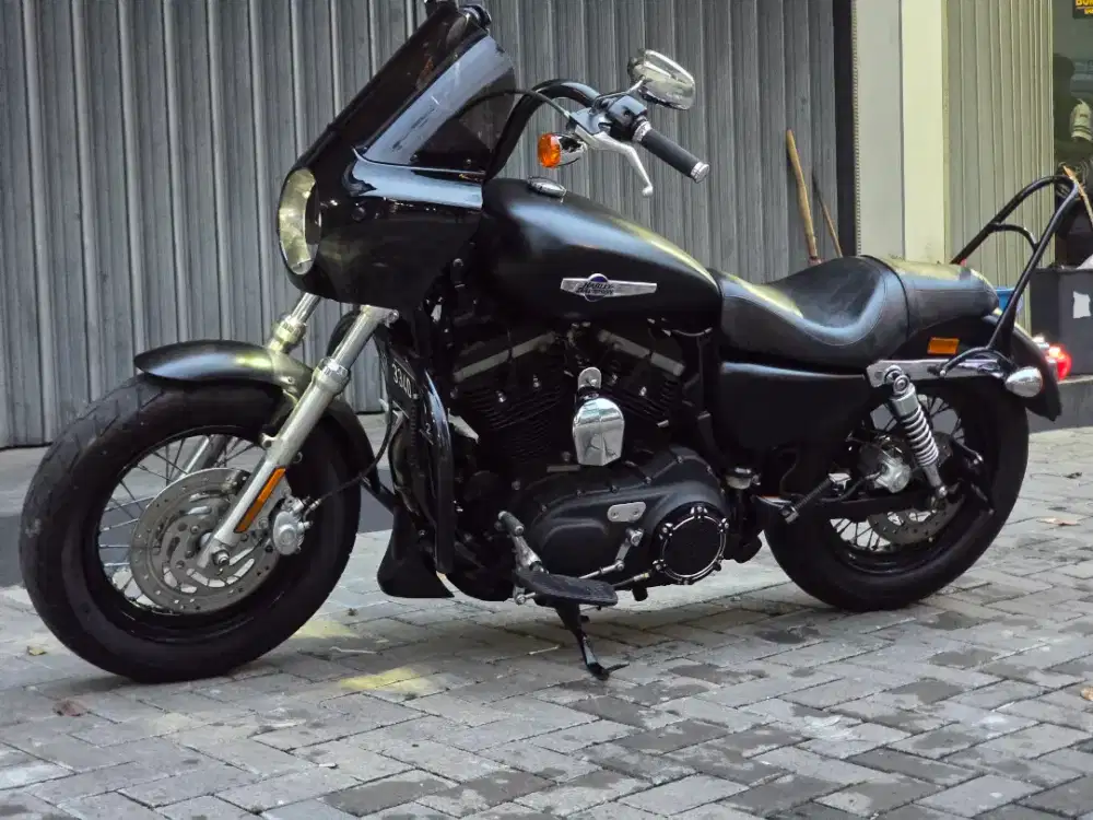 Moge Cruiser Harley Sportster XL1200CB 2013 FP Mabua Like New Antik