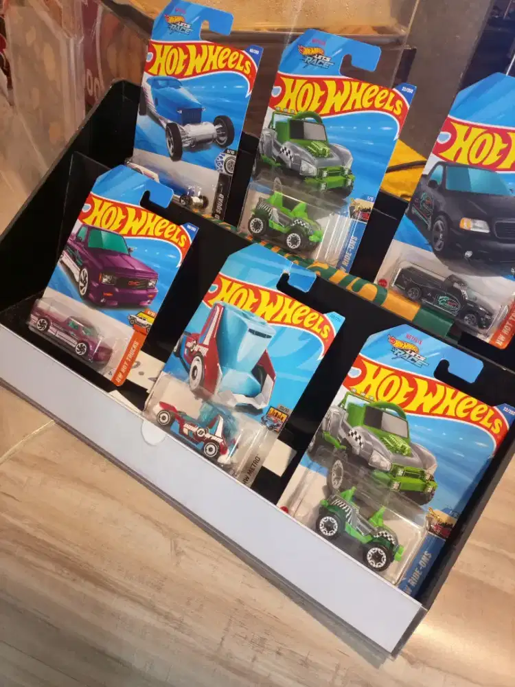 HOT WHEELS BEKAS (LIKE NEW)