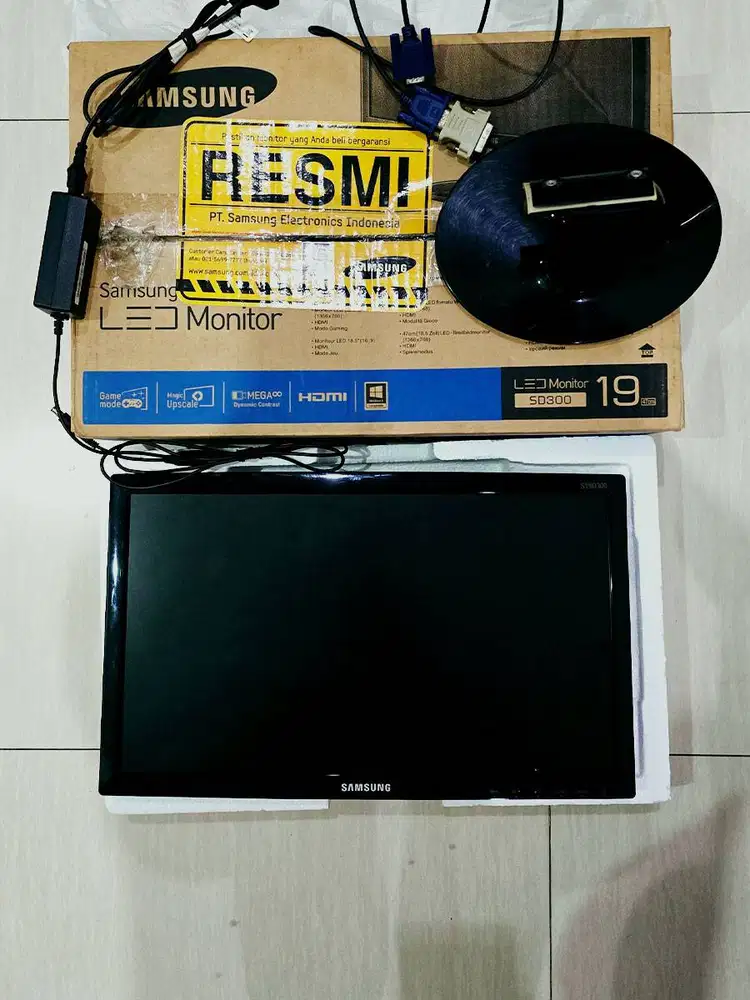 Samsung LED Monitor, Pemakaian Pribadi, Monitor Siap Pakai.