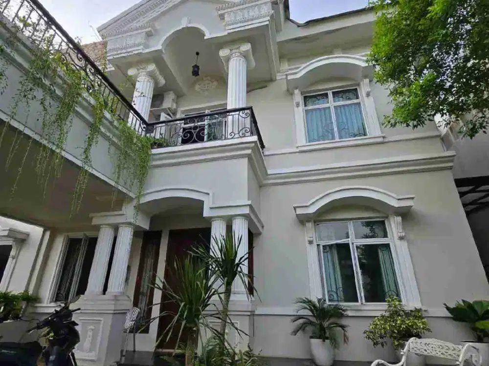 Dijual rumah cantik siap huni di di legenda wisata Cibubur