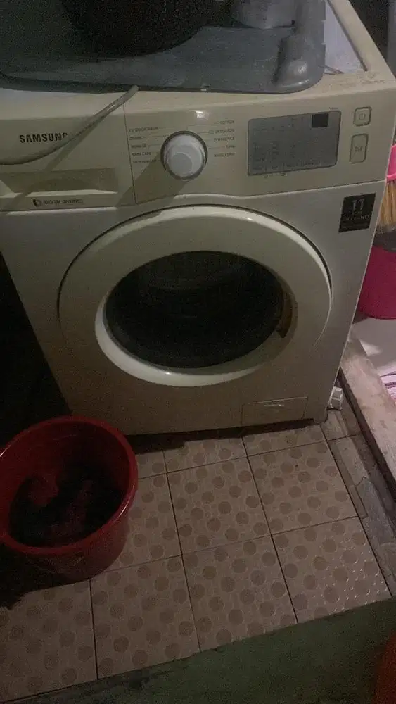 DI JUAL MESIN CUCI SAMSUNG FRONT LOADING KONDISI MATI
