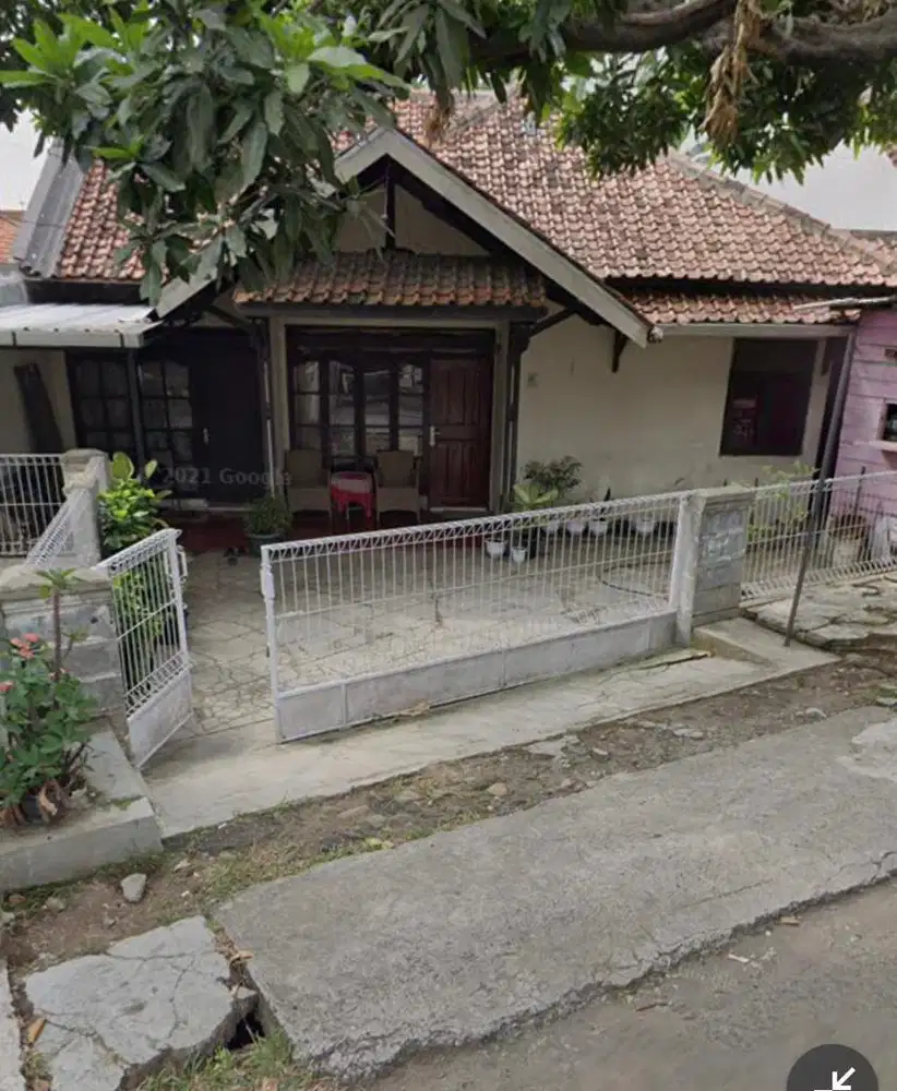Dijual Cepat Rumah Pinggir Jalan