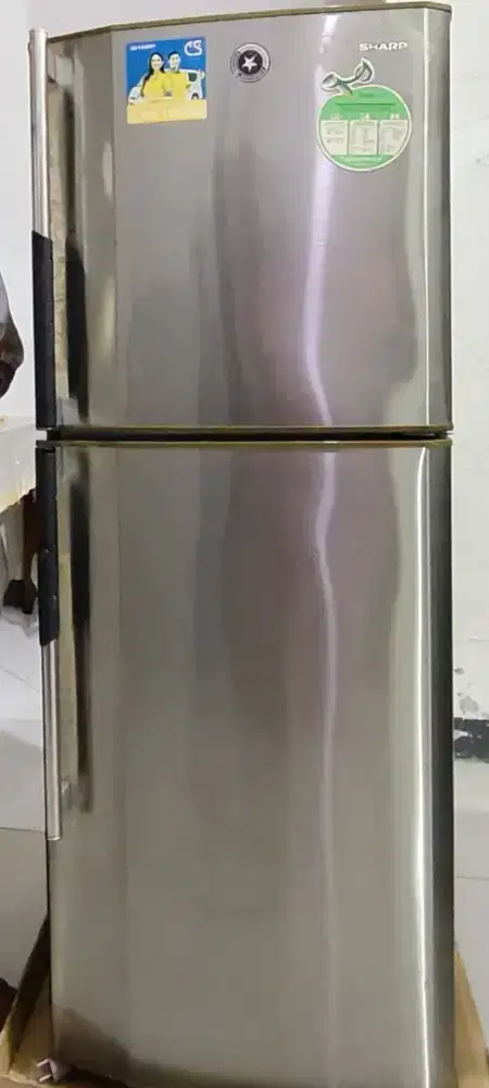 Mau jual kulkas masih bagus blm pernah servis