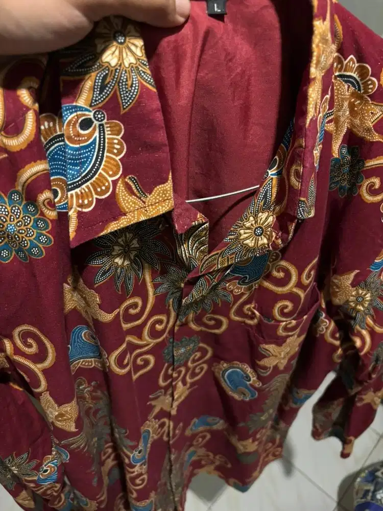 Batik Lengan Panjang Merah Tua Emas