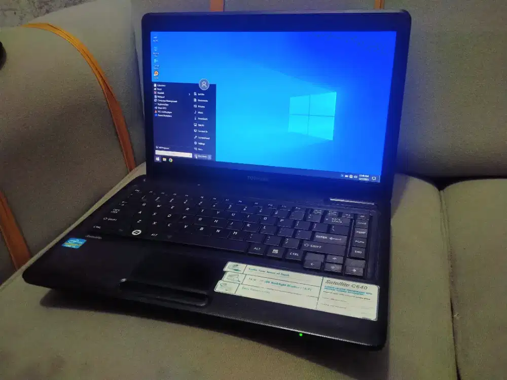 Toshiba core i3 No minus No Lemot