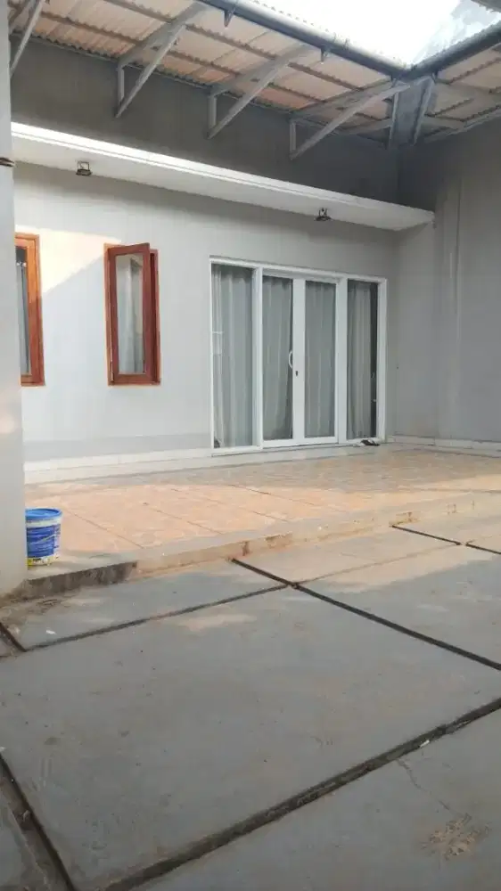 RUMAH DIKONTRAKAN (per Thn /6 Bulanan), 10 menitan Dari Tol Sadang.