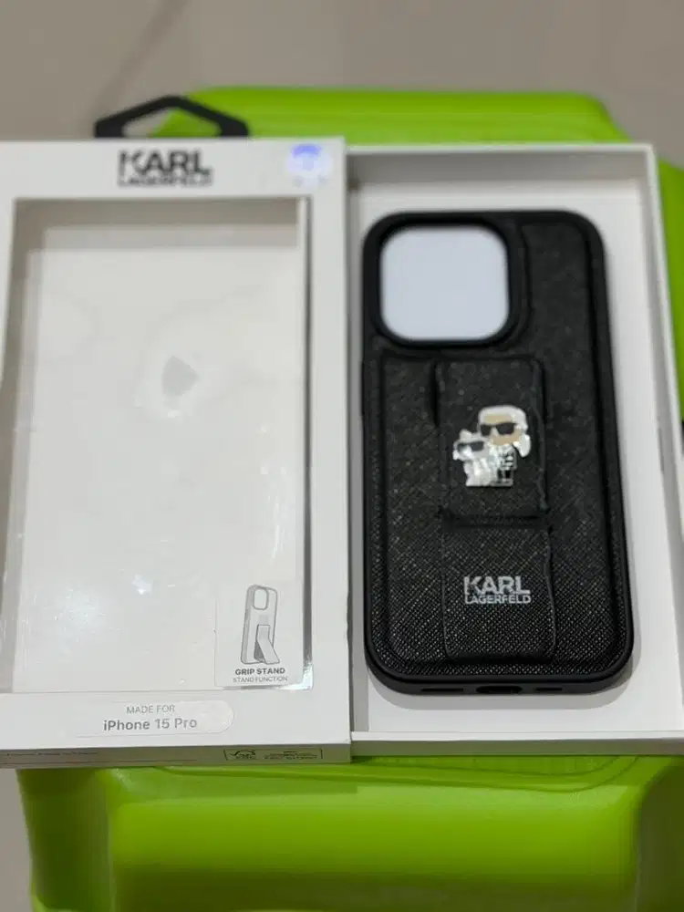 Casing playwokrs iphone 15 pro