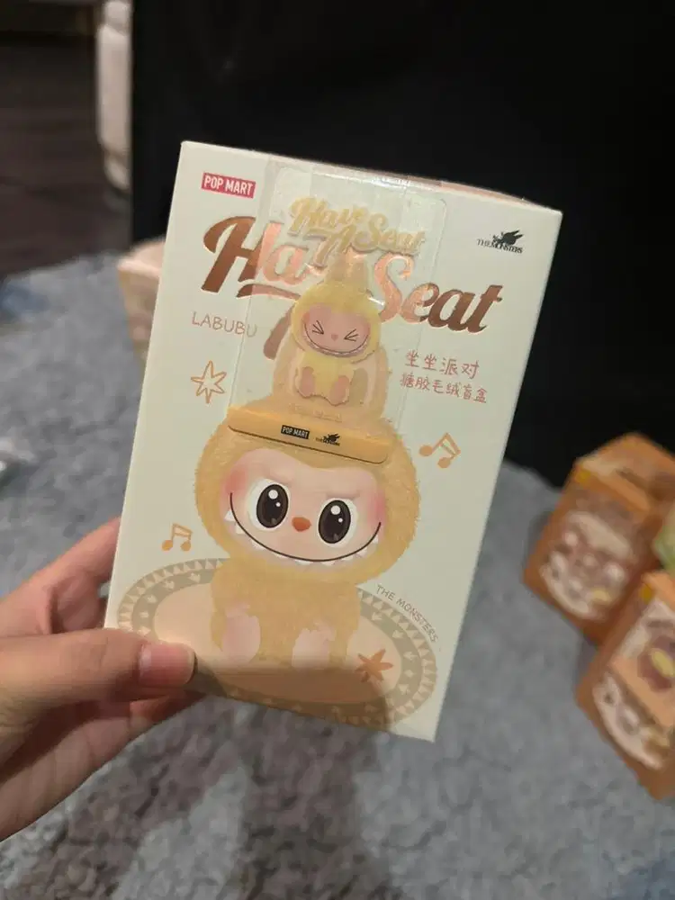 POP MART THE MONSTERS - HAVE A SEAT VINYL PLUSH PEDANT - BLIND BOX