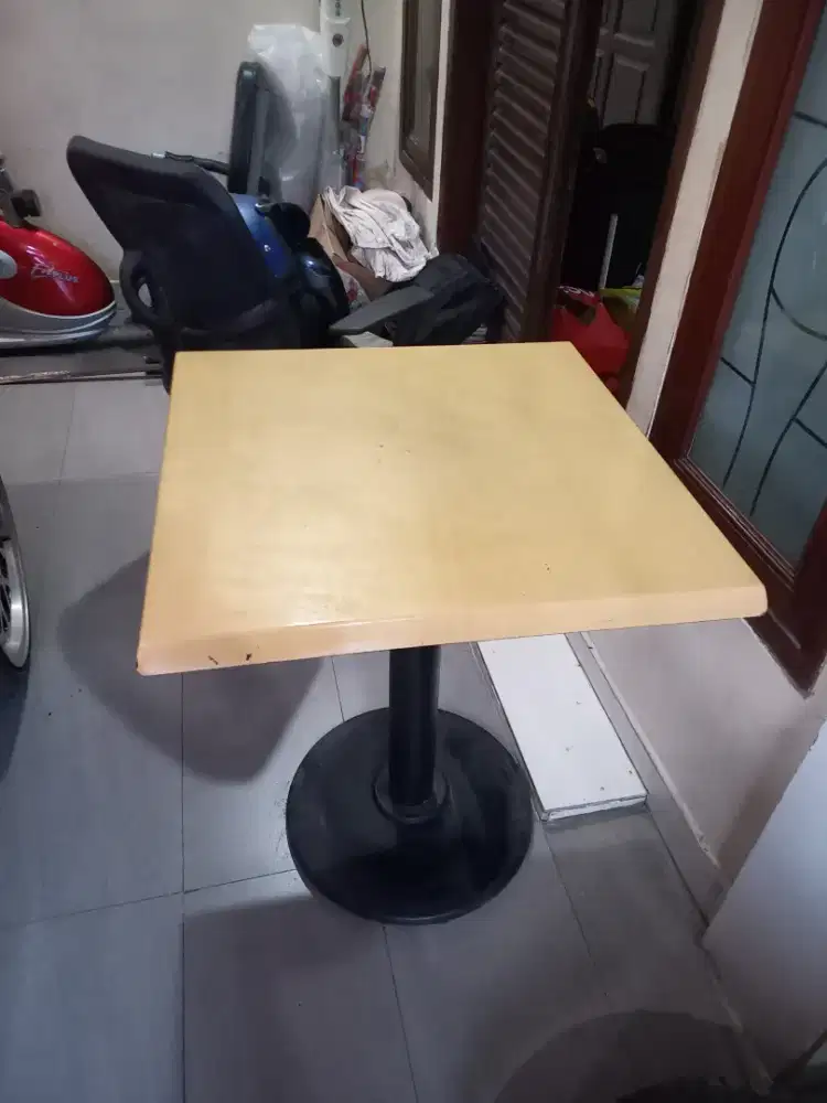Meja cafe good condition