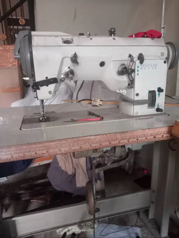 Jual cepat mesin jahit zig zag kondisi bagus siap pakai