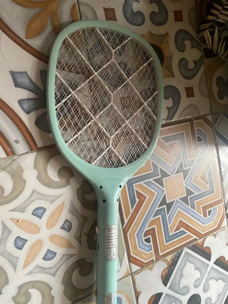 raket nyamuk gratis masih berfungsi