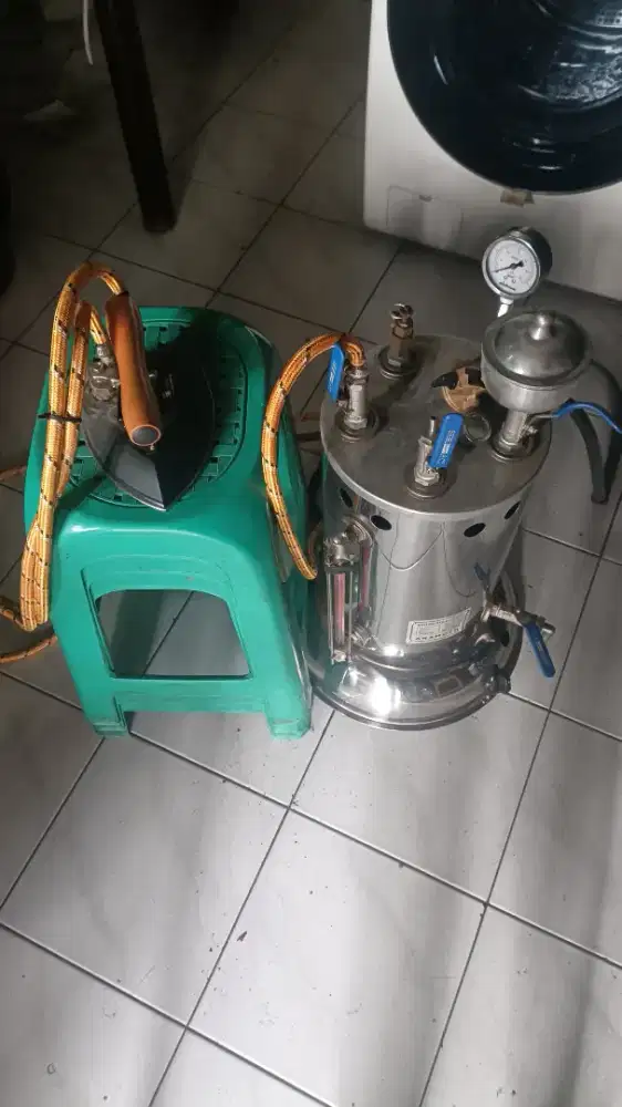 Setrika uap merk anamoto kapasitas 10liter