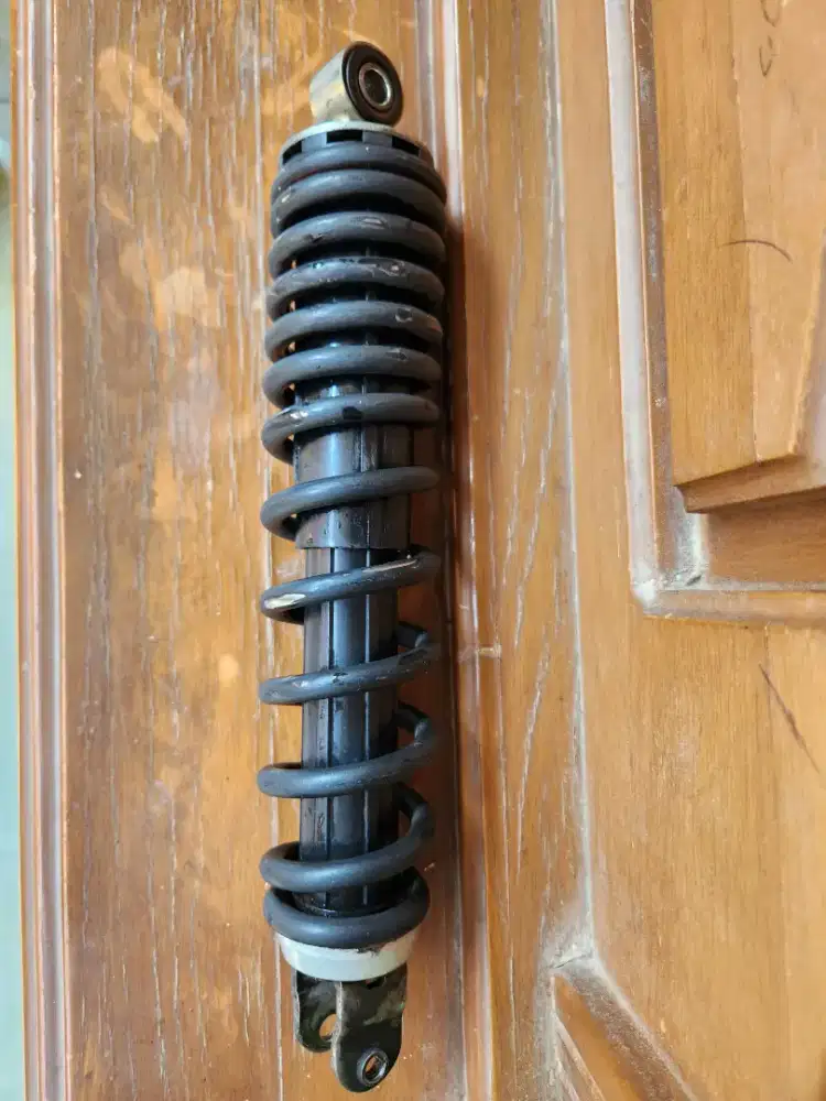 Shock Breaker Belakang Scoopy Original