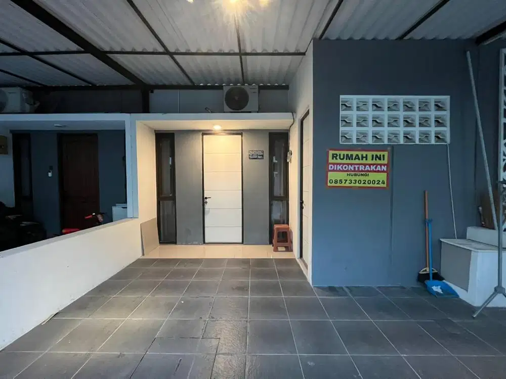 Di kontrakan Rumah Golden East Kebomas