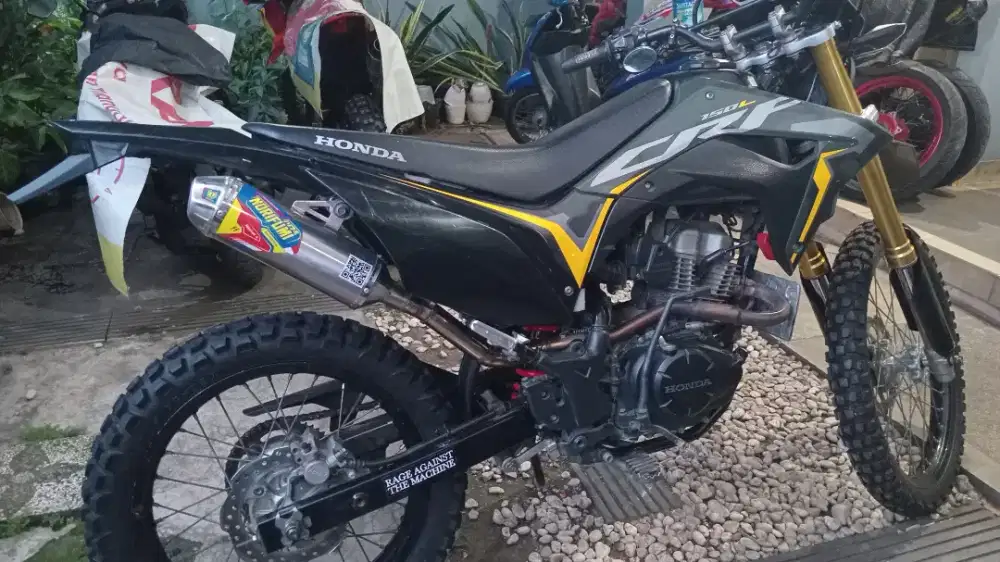 Honda crf 150L gress