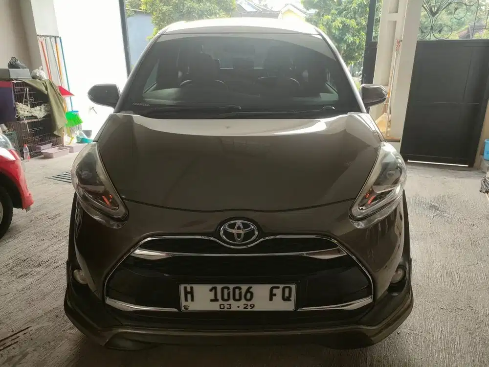 Dijual Sienta Qat 2016