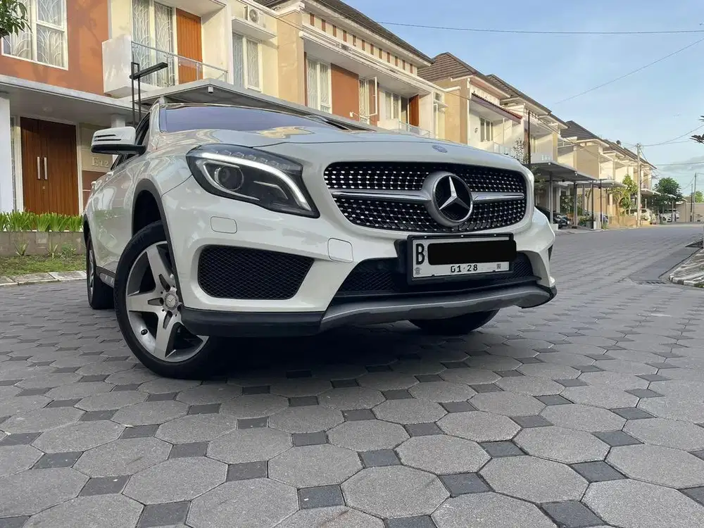 Mercedes GLA200 AMG AT
