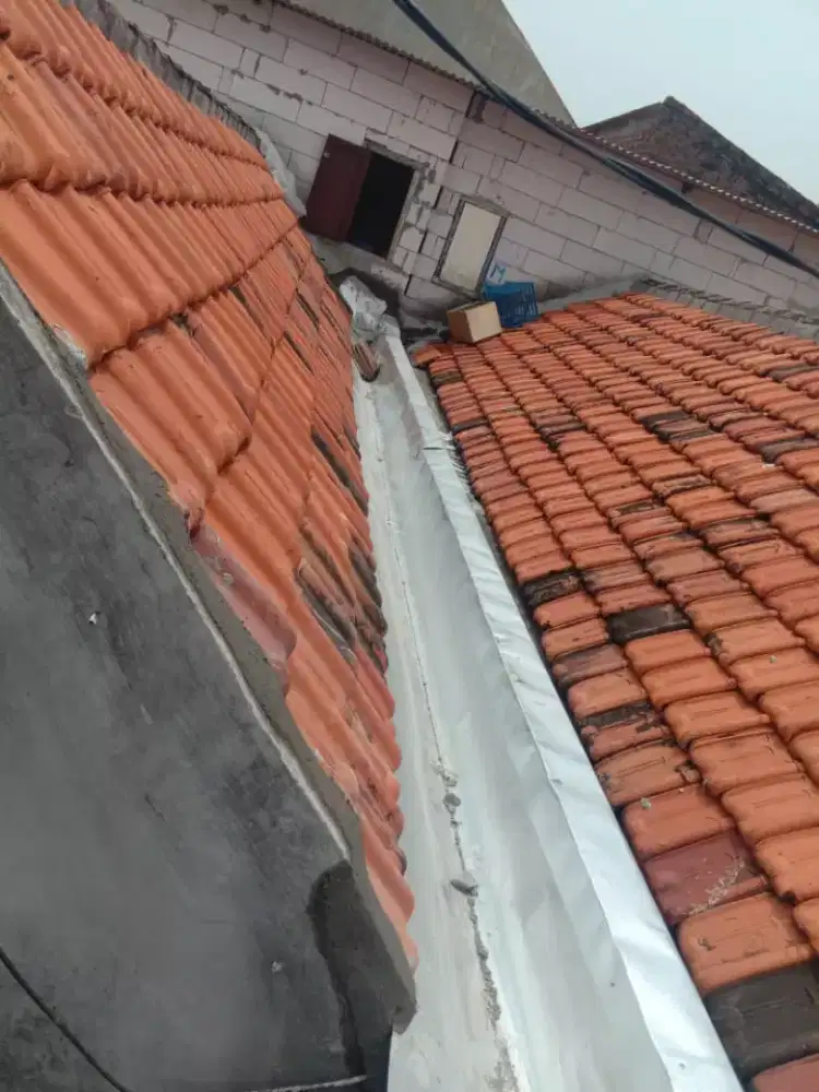 Tukang atap genteng rembes, atap asbes retak,  plafon, atap galfallum