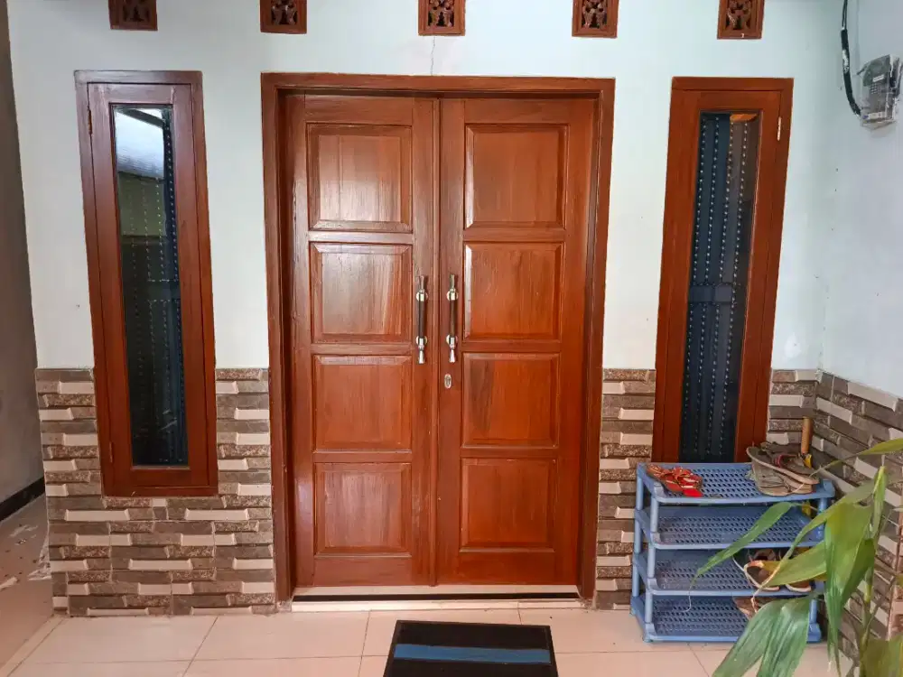 Rumah beserta Isinya Masih Baru